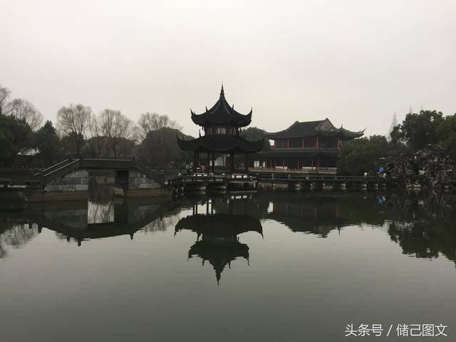 大牌、百搭、超实用的三款包包,天天背都不腻